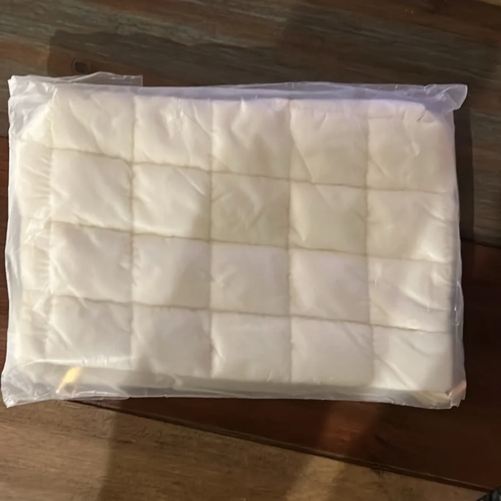 White puffer pouch New